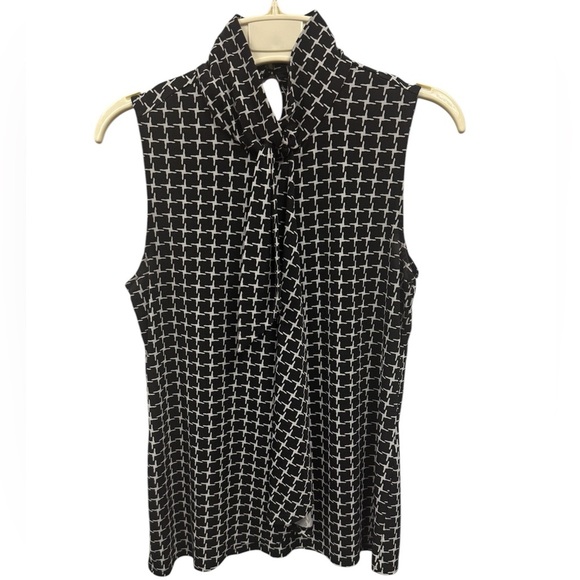 White House Black Market WHBM Women's Black & White Sleeveless Blouse Size XS - Picture 1 of 9